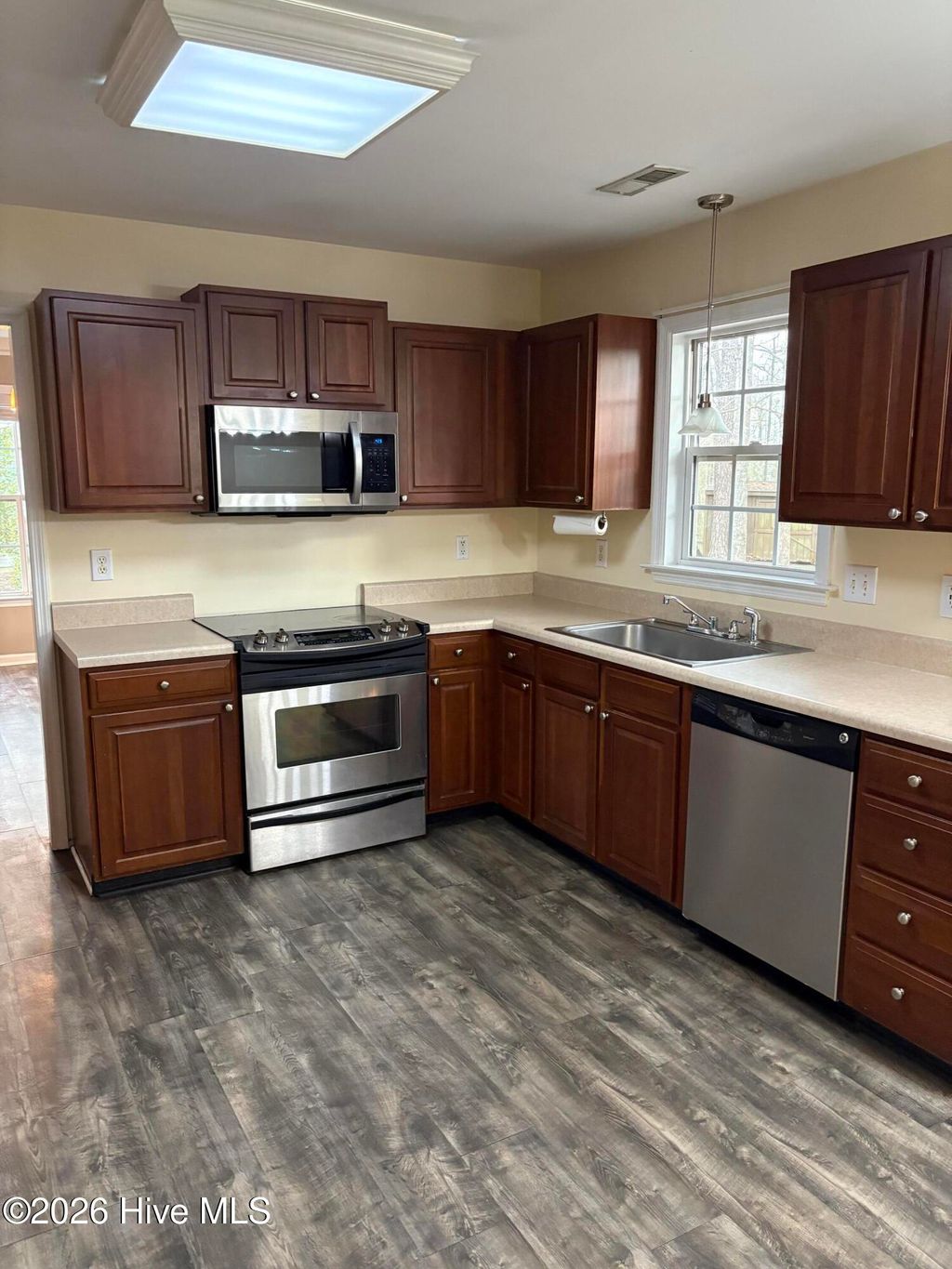 Photo of 102 Dockside Drive, Jacksonville, NC 28546 (MLS # 100562372)