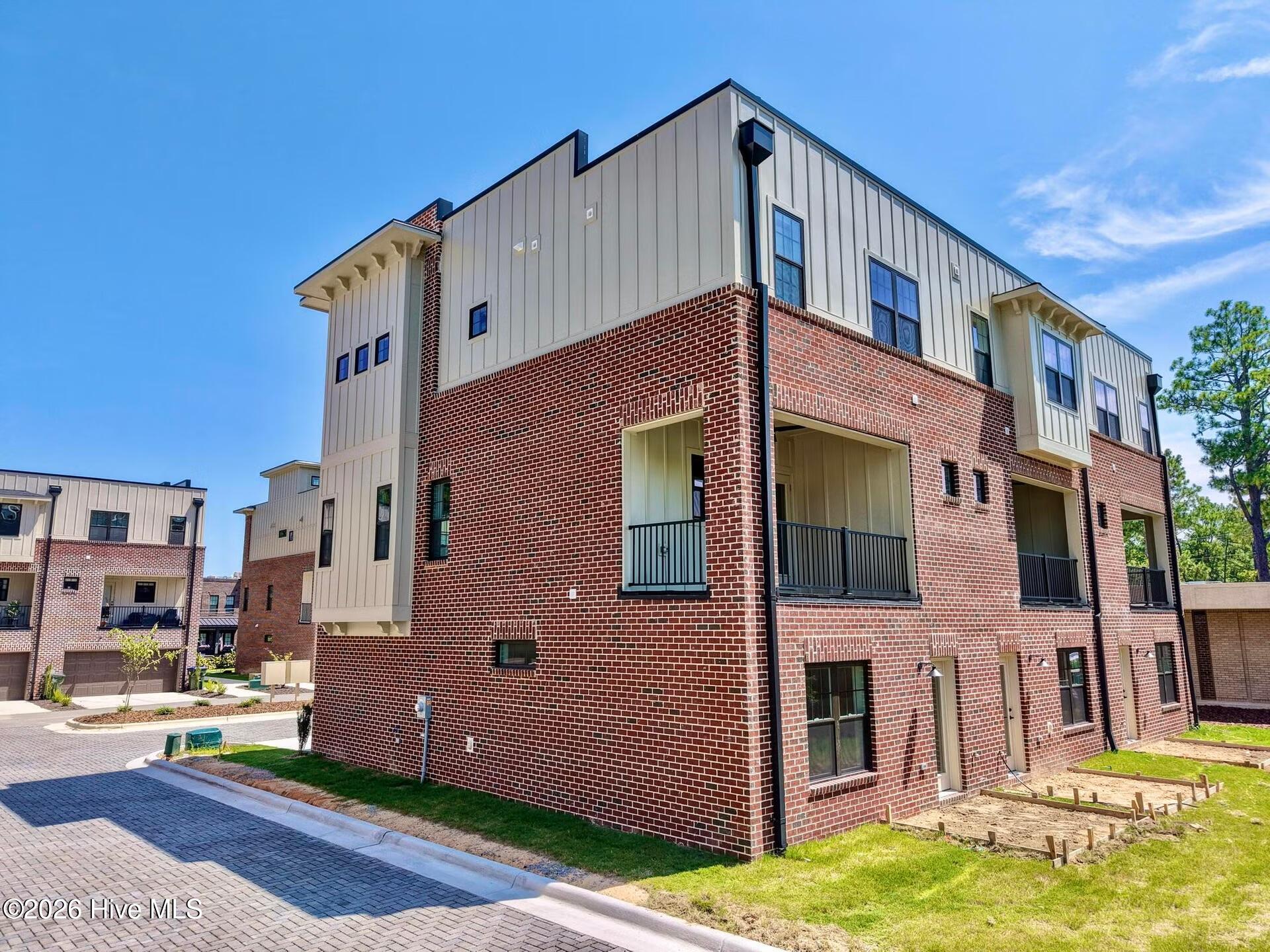 120 Lexington Lane
