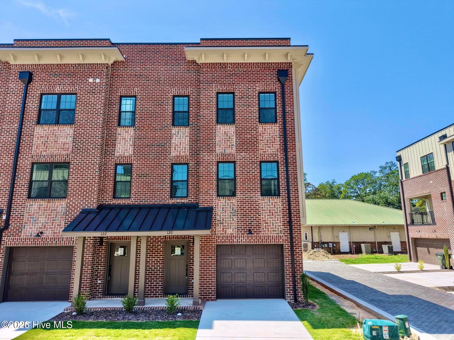 120 Lexington Lane