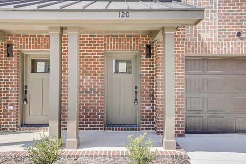 Townhouse For Sale - 120 Lexington Lane<br/> Moore County, Southern Pines, NC 28387