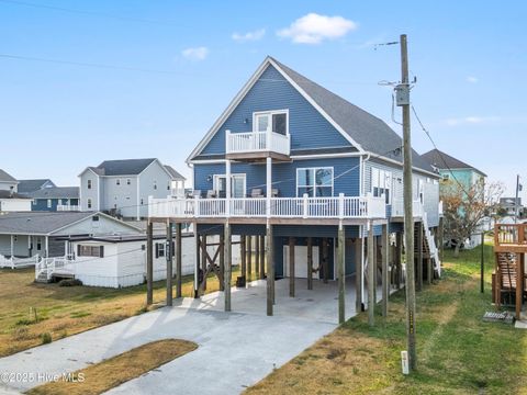 Homes For Sale - 3011 3rd Street<br/> Onslow County, Surf City, NC 28445