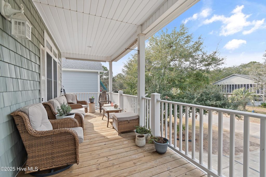Photo of 304 NE 47th Street, Oak Island, NC 28465 (MLS # 100546132)