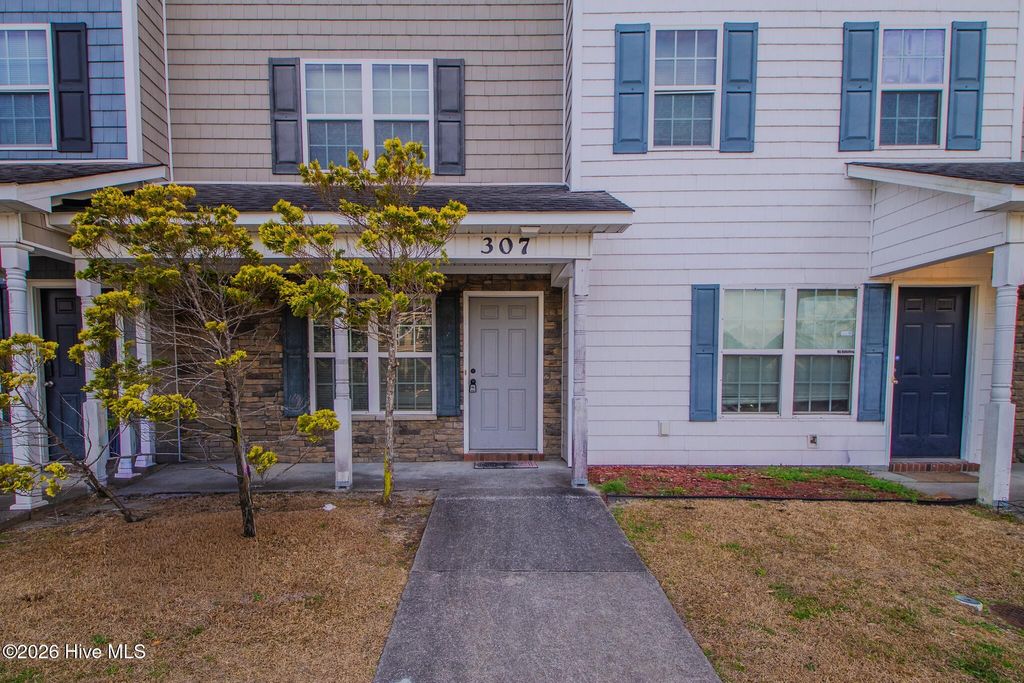 Photo of 307 Caldwell Loop, Jacksonville, NC 28546 (MLS # 100522073)