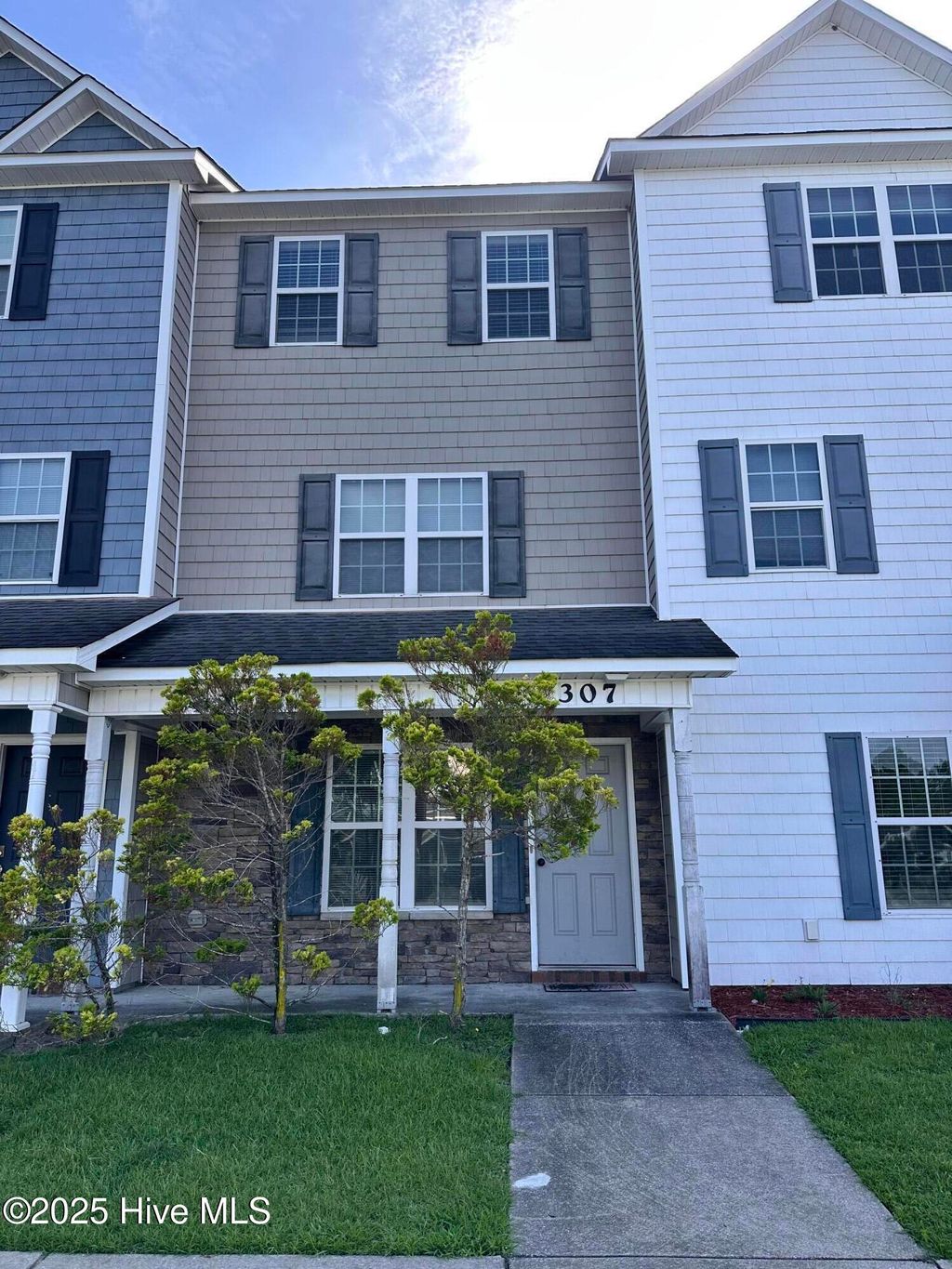 Photo of 307 Caldwell Loop, Jacksonville, NC 28546 (MLS # 100522073)