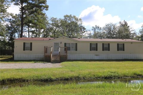 Mobile Home For Sale - 93 Pineora Estates Drive<br/> Guyton, GA 31312