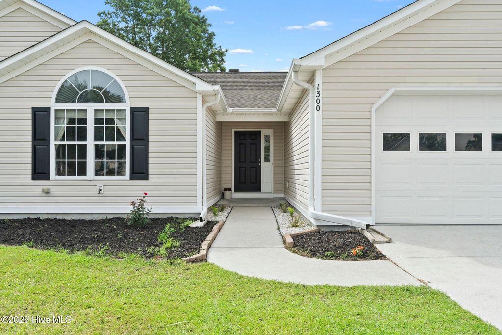 Photo of 1300 Maple Ridge Road, Wilmington, NC 28411 (MLS # 100572344)