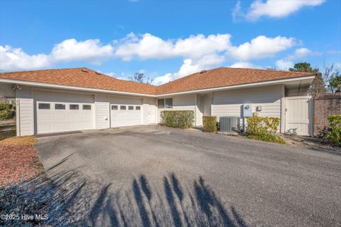 Photo of 938 Summerlin Falls Court, Wilmington, NC 28412 (MLS # 100547235)