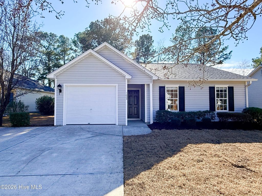 Photo of 1025 Winterberry Circle, Leland, NC 28451 (MLS # 100550775)