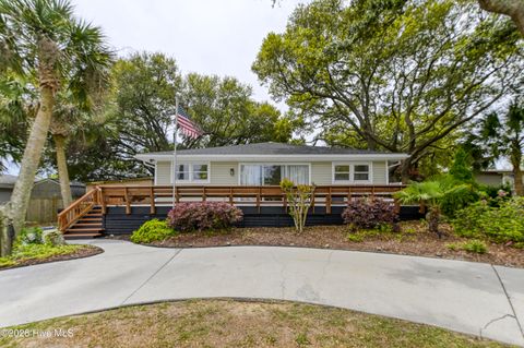 Photo of 774 Driftwood Drive, Hampstead, NC 28443 (MLS # 100566355)