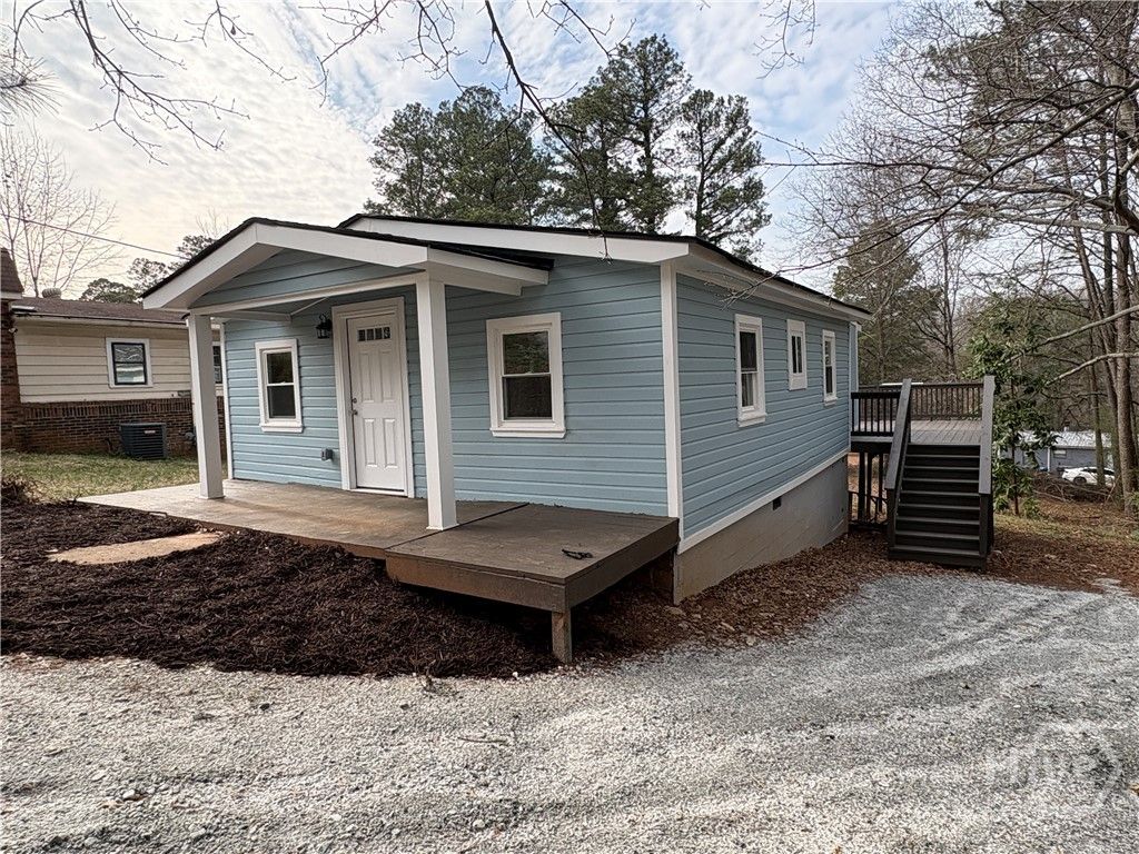 Photo of 286 Pine Avenue, Commerce, GA 30529 (MLS # CL350499)