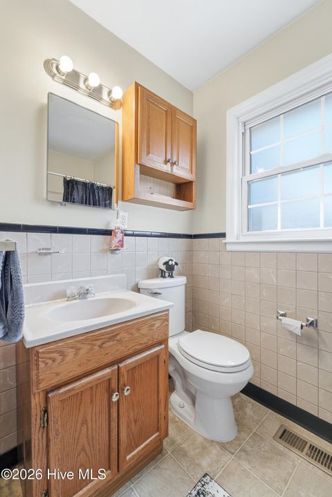 Tiny photo for 208 Puller Drive, Jacksonville, NC 28540 (MLS # 100560320)