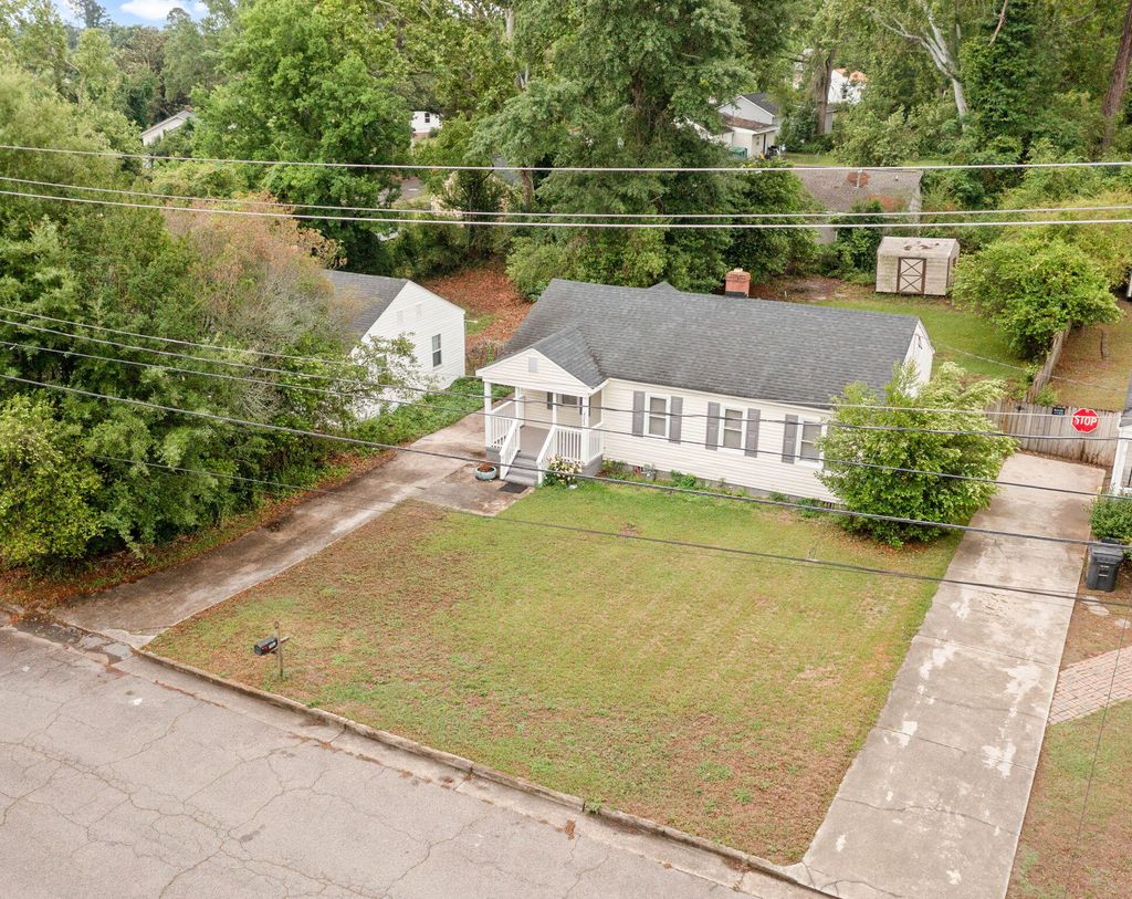 Photo of 2062 Telfair Street, Augusta, GA 30904 (MLS # 555583)