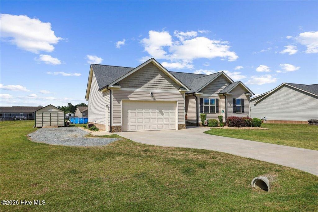 Photo of 49 Sentinel Court, Smithfield, NC 27577 (MLS # 100571652)