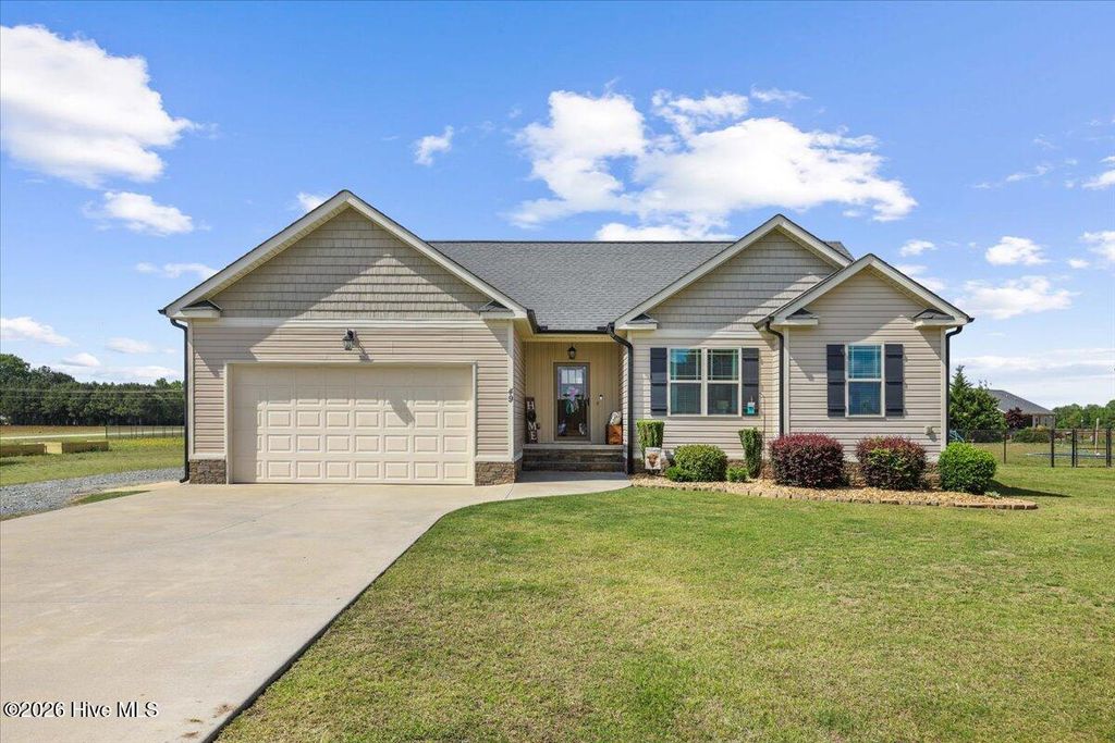 Photo of 49 Sentinel Court, Smithfield, NC 27577 (MLS # 100571652)