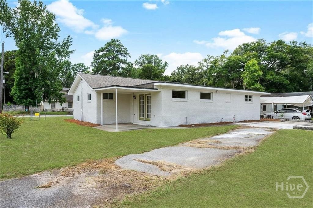 Photo of 2222 E 58th Street, Savannah, GA 31404 (MLS # SA360749)