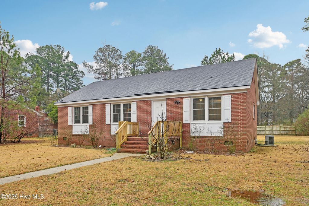 Photo of 329 Oakdale Road, Rocky Mount, NC 27804 (MLS # 100557299)