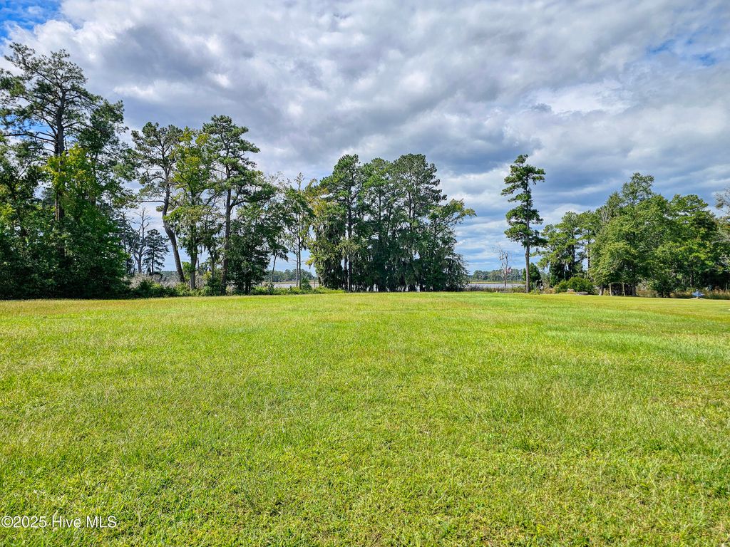 Photo of 42 Winfield Lane, Pinetown, NC 27865 (MLS # 100526690)