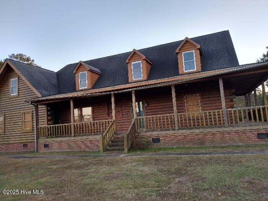 Photo of 112 Abbey Farm Street, La Grange, NC 28551 (MLS # 100547060)