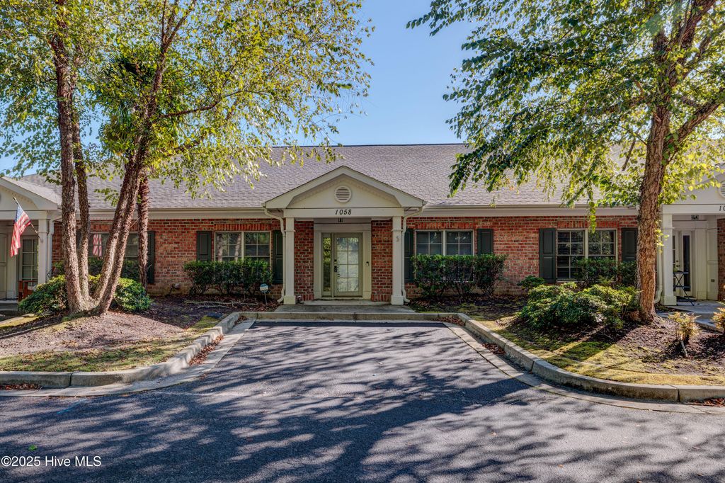 Photo of 1058 Headwater Cove Lane, Wilmington, NC 28403 (MLS # 100534923)