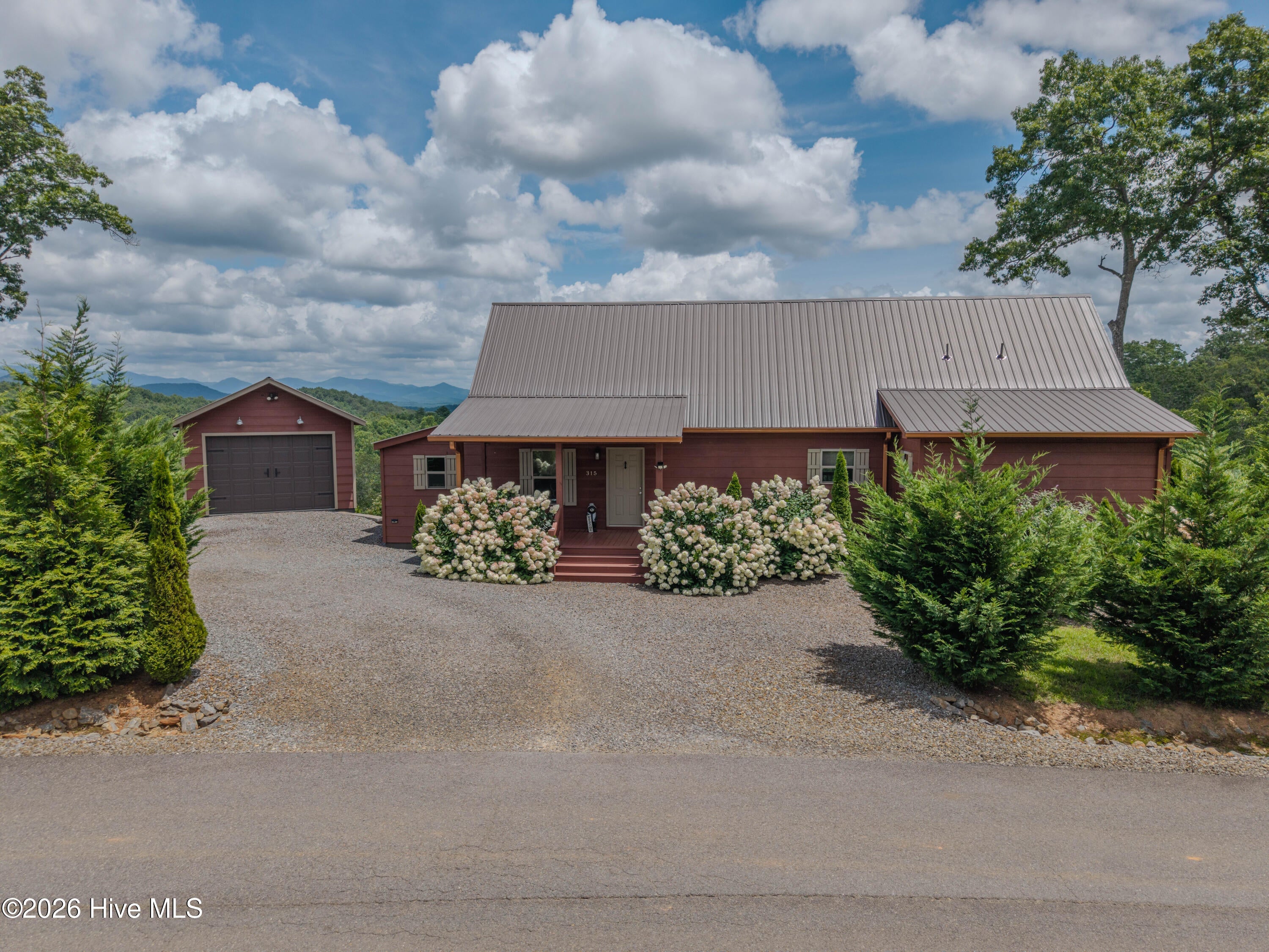 315 Paw Paw Trail - Photo 2