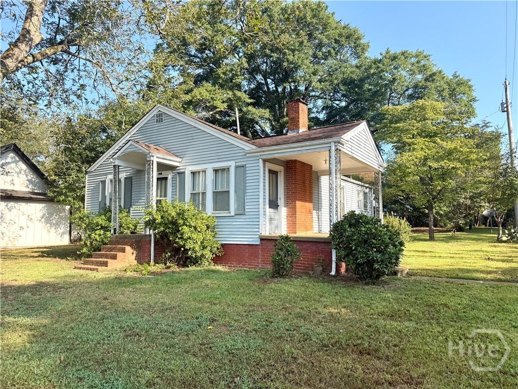 Photo of 2402 N Broad Street, Commerce, GA 30529 (MLS # CL365060)