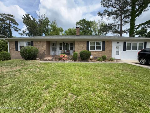 Photo of 1716 Crescent Drive, Elizabeth City, NC 27909 (MLS # 100576416)