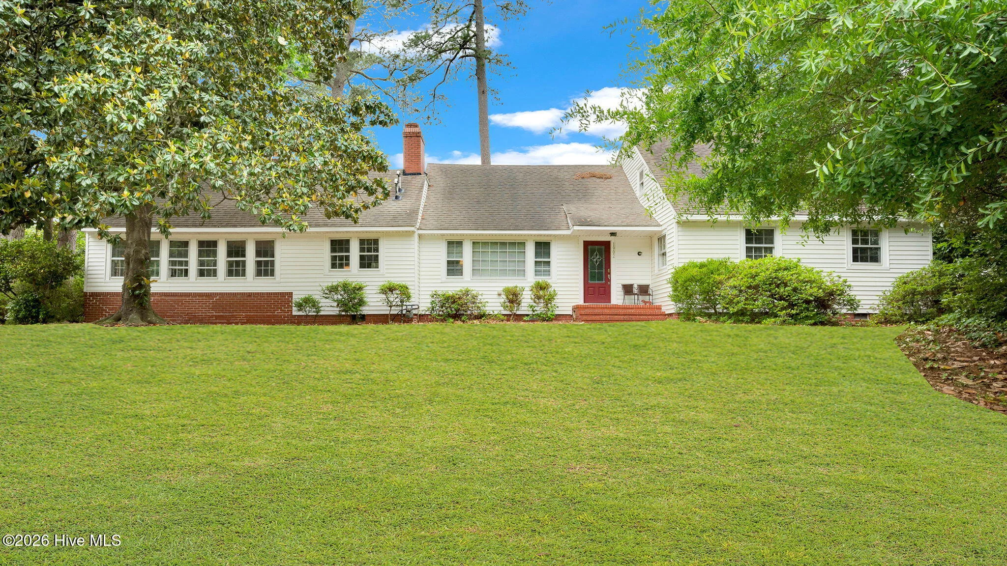 1902 Sherwood Drive