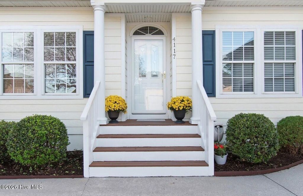 Photo of 4117 Bittern Court SE, Southport, NC 28461 (MLS # 100589361)