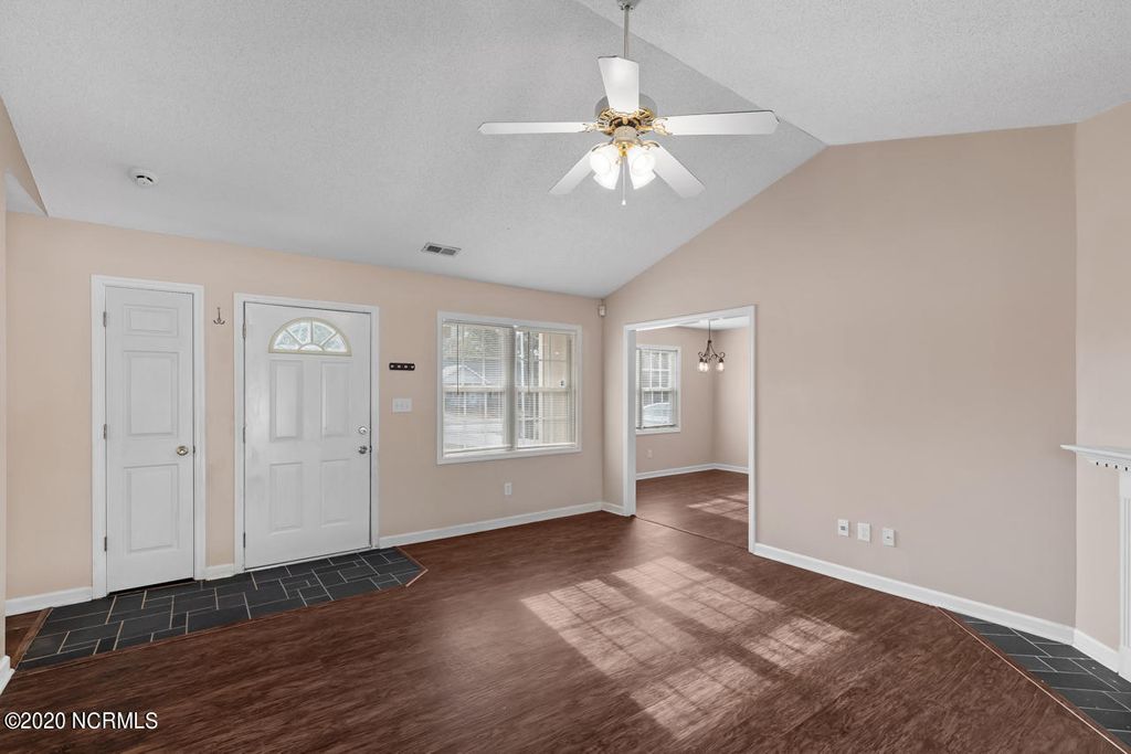 Photo of 274 Parnell Road, Hubert, NC 28539 (MLS # 100561714)