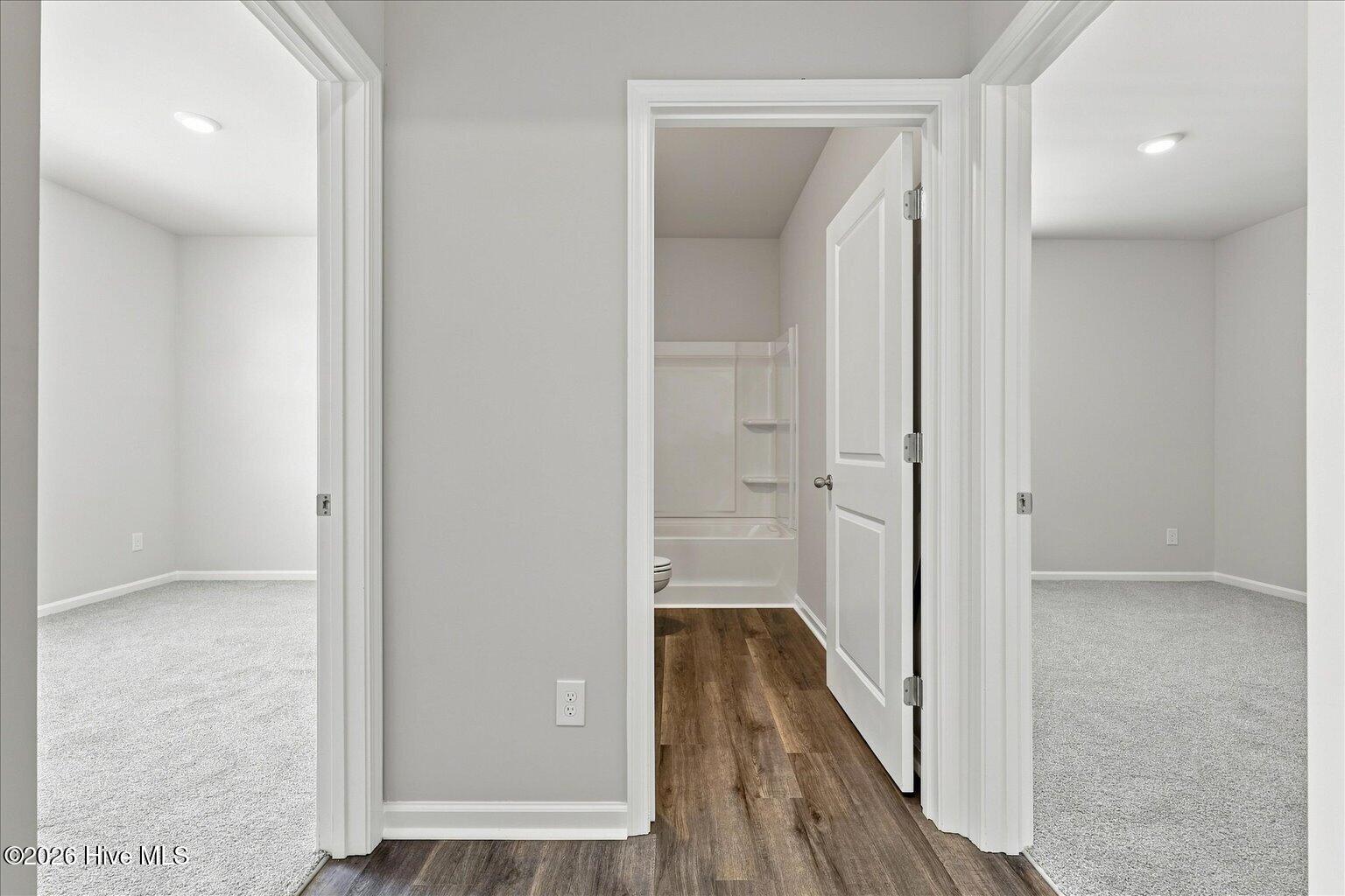3109 Lochgreen Circle