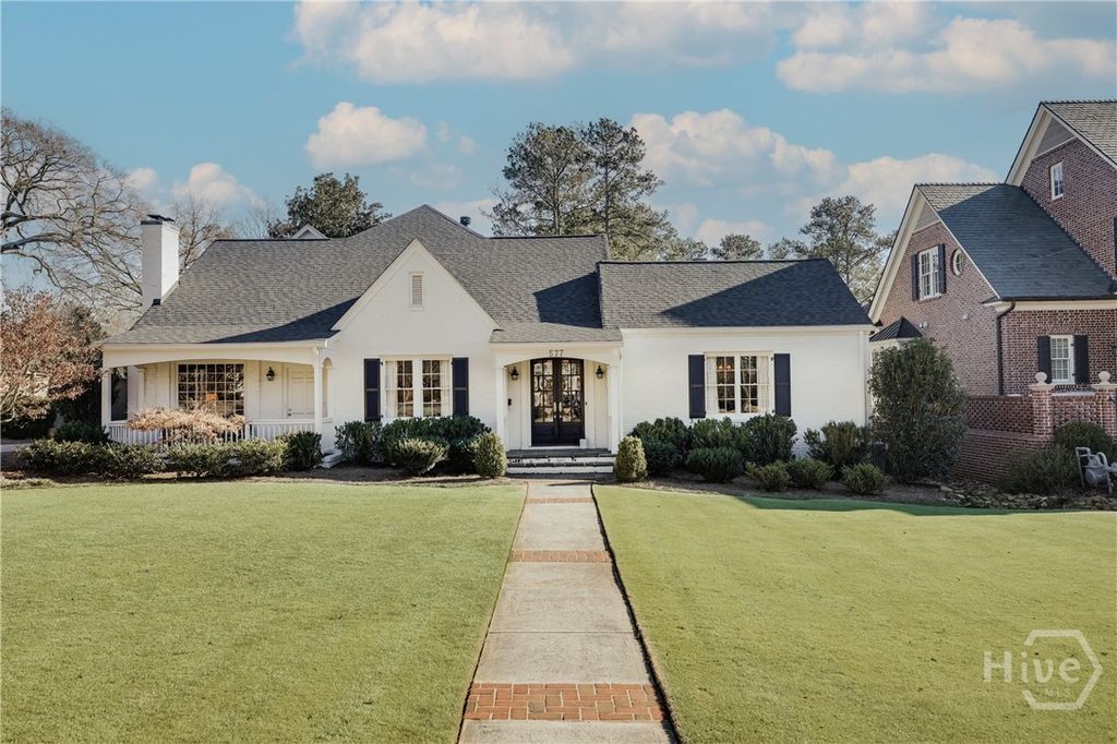 Photo of 577 W Cloverhurst Avenue, Athens, GA 30606 (MLS # CL349702)