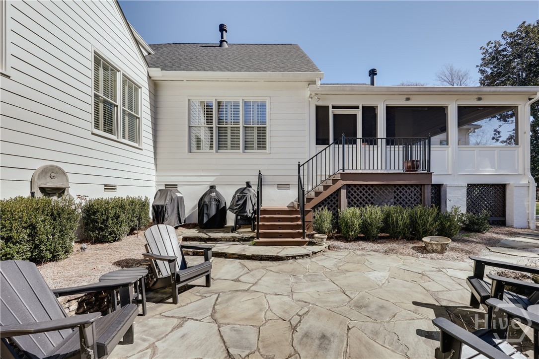 577 W Cloverhurst Avenue