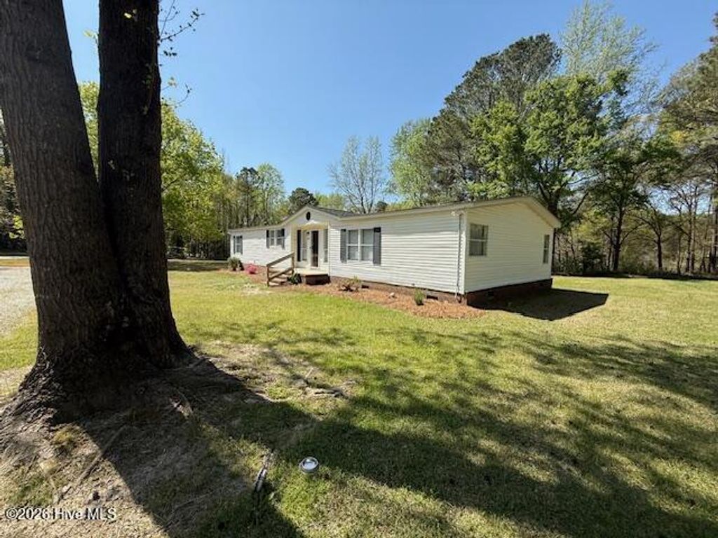 Photo of 418 Dogwood Lane, Snow Hill, NC 28580 (MLS # 100565266)