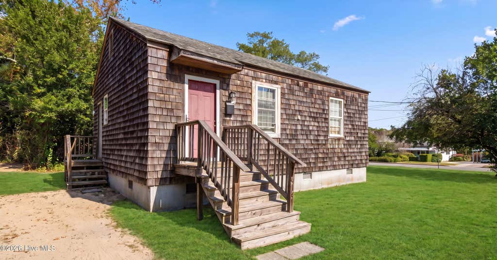 Photo of 1015 Queen Street, Wilmington, NC 28401 (MLS # 100592245)