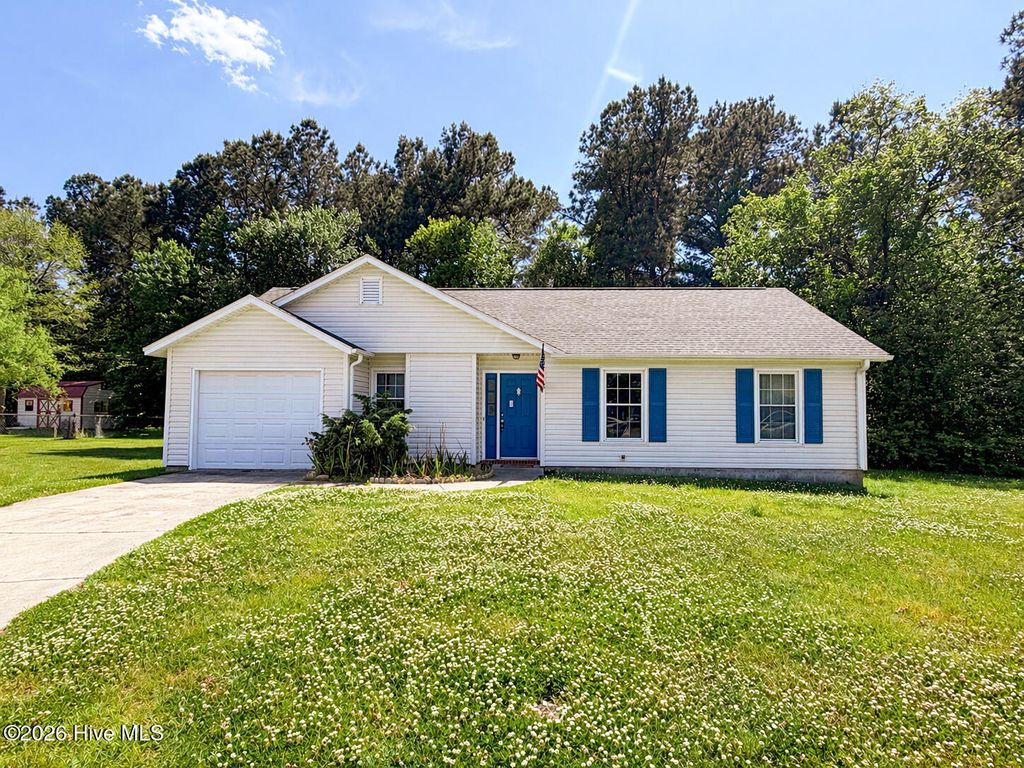 Photo of 308 Overdale Circle, Jacksonville, NC 28546 (MLS # 100568880)