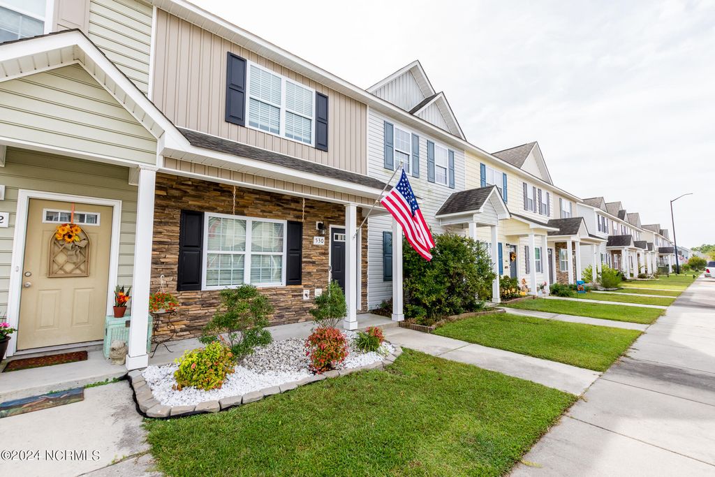 Photo of 530 Oyster Rock Lane, Sneads Ferry, NC 28460 (MLS # 100582318)