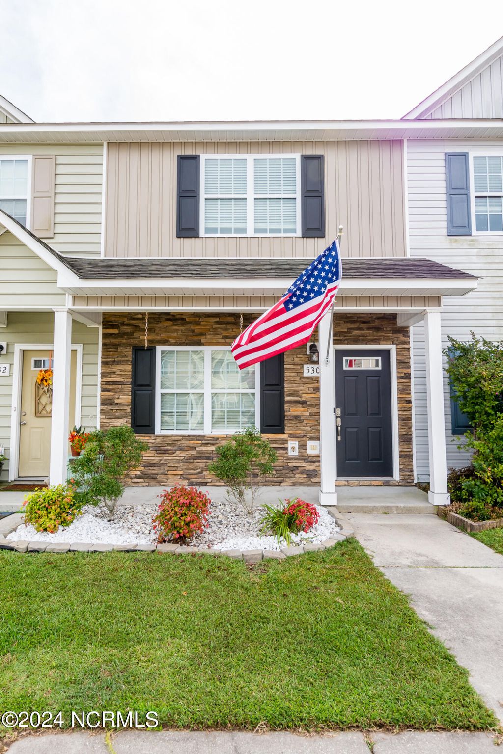 Photo of 530 Oyster Rock Lane, Sneads Ferry, NC 28460 (MLS # 100582318)