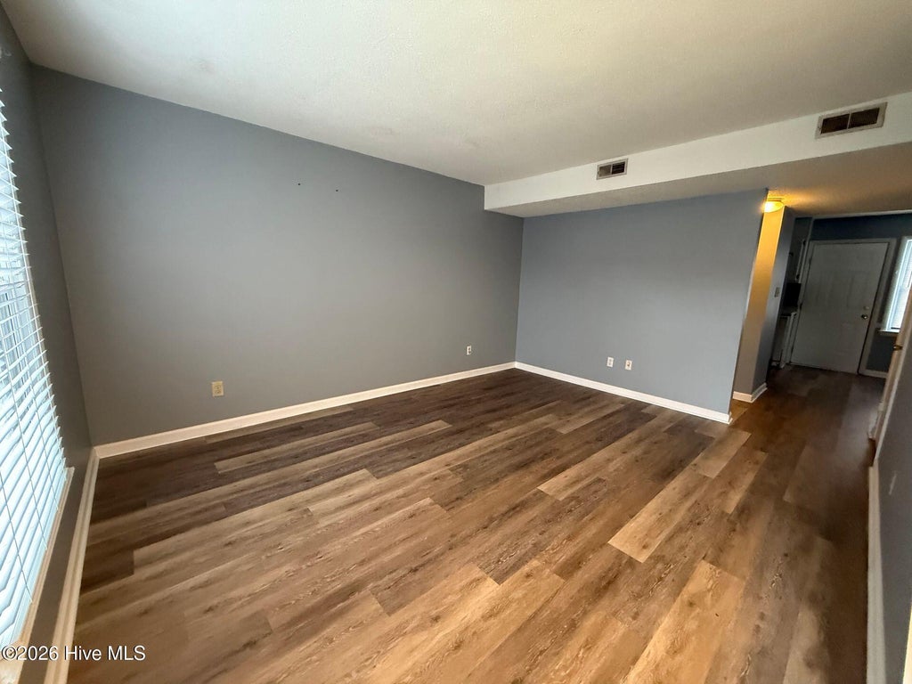 Photo of 141 King George Court, Jacksonville, NC 28546 (MLS # 100606702)
