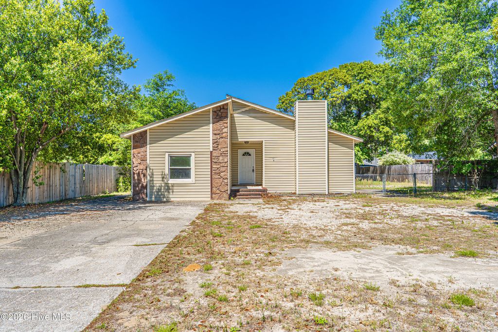 Photo of 3026 Akron Drive, Hope Mills, NC 28348 (MLS # 100568778)