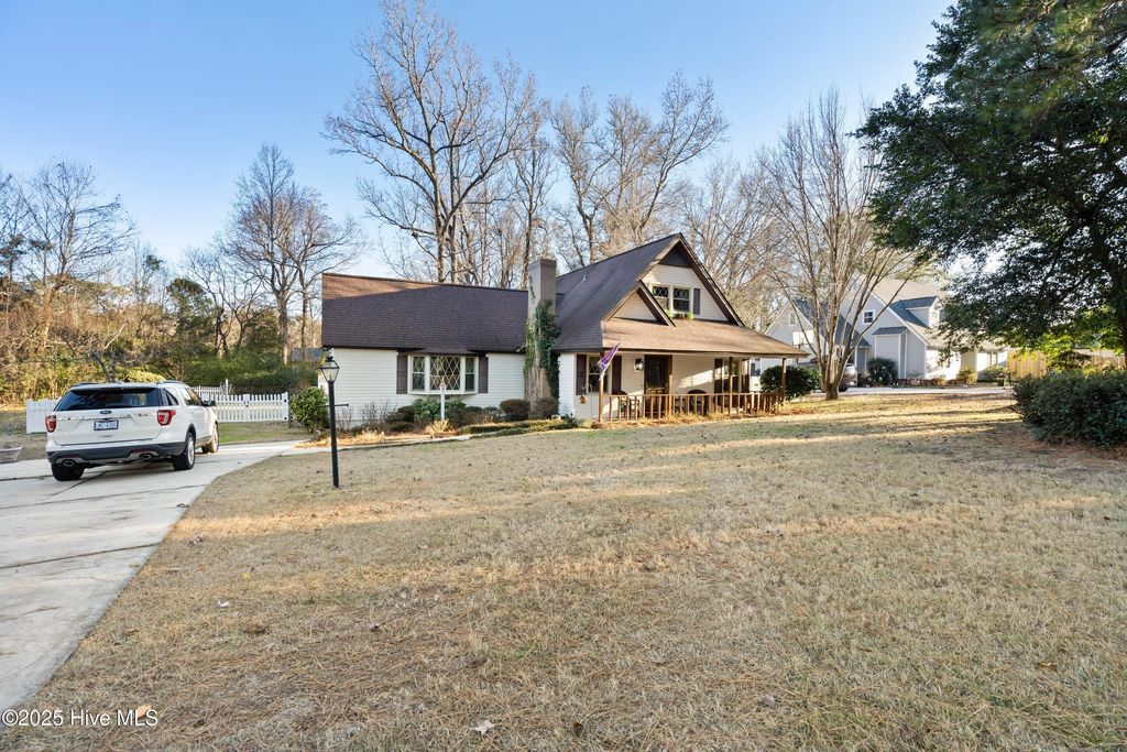 Photo of 122 North Hills Drive, Wilmington, NC 28411 (MLS # 100548046)