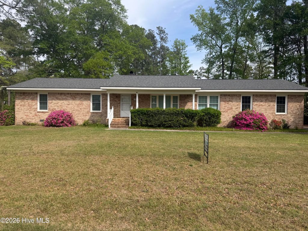 Photo of 708 Hawthorne Road, Trent Woods, NC 28562 (MLS # 100565269)