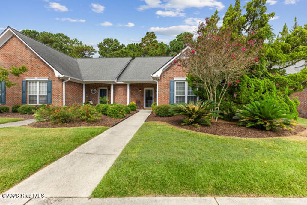 Photo of 1600 Sturdivant Drive #Apt 19, Wilmington, NC 28403 (MLS # 100548075)