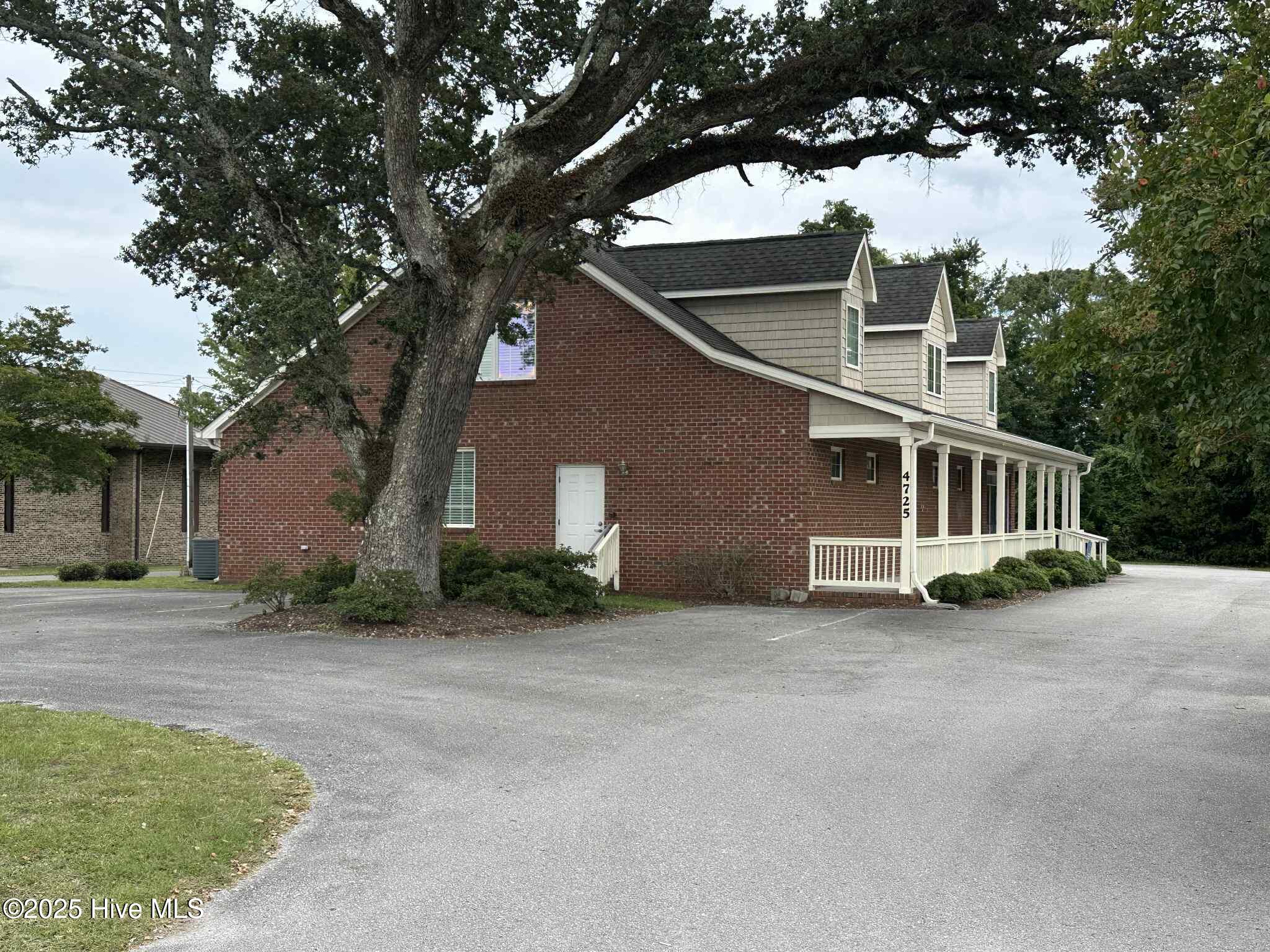 4725 Country Club Road