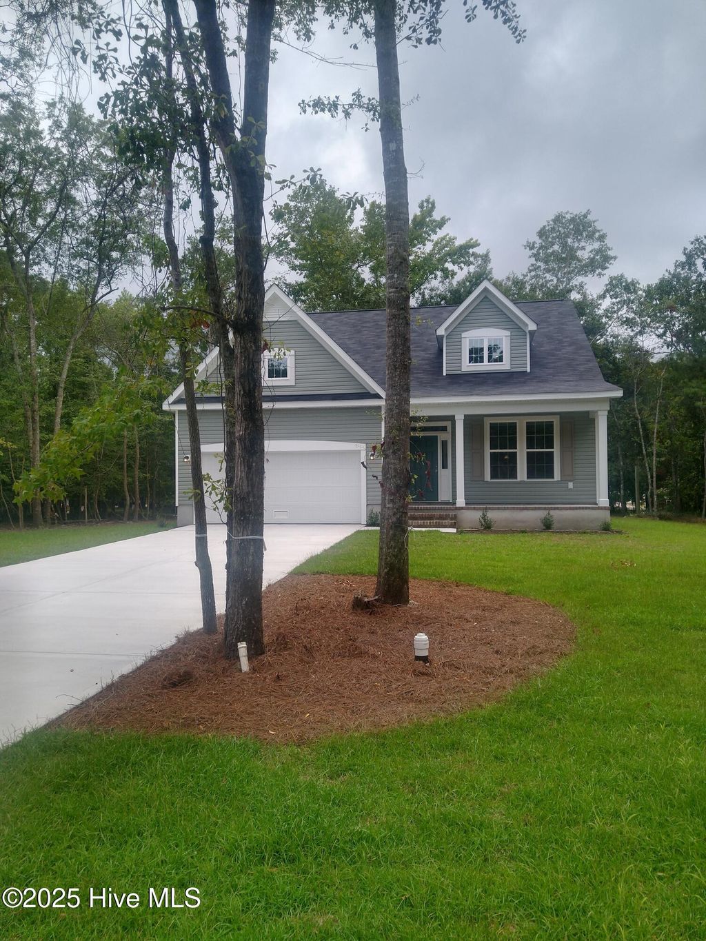 Photo of 206 Chateau Drive, New Bern, NC 28560 (MLS # 100475239)
