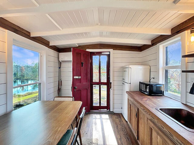 120 Escape Road