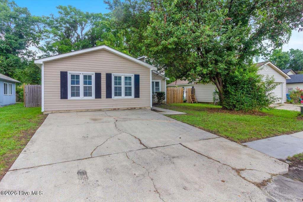 Photo of 2039 Foxhorn Road, Jacksonville, NC 28546 (MLS # 100582749)