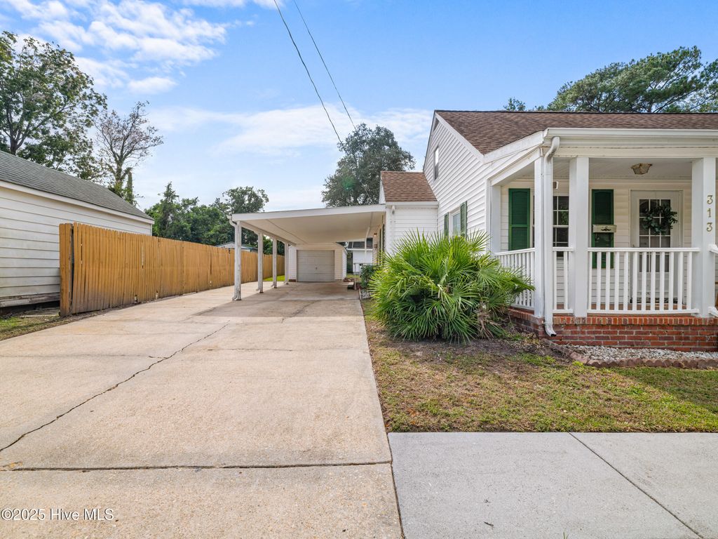 Photo of 313 Brentwood Avenue, Jacksonville, NC 28540 (MLS # 100536192)