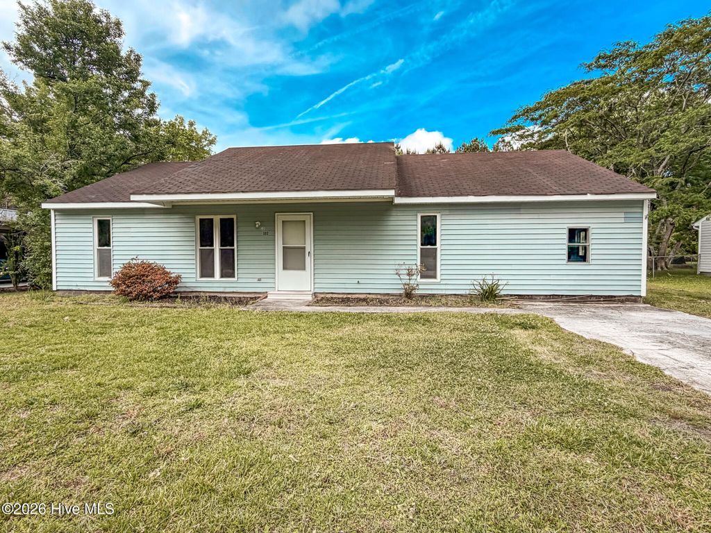 Photo of 332 Union Chapel Church Road, Richlands, NC 28574 (MLS # 100572501)