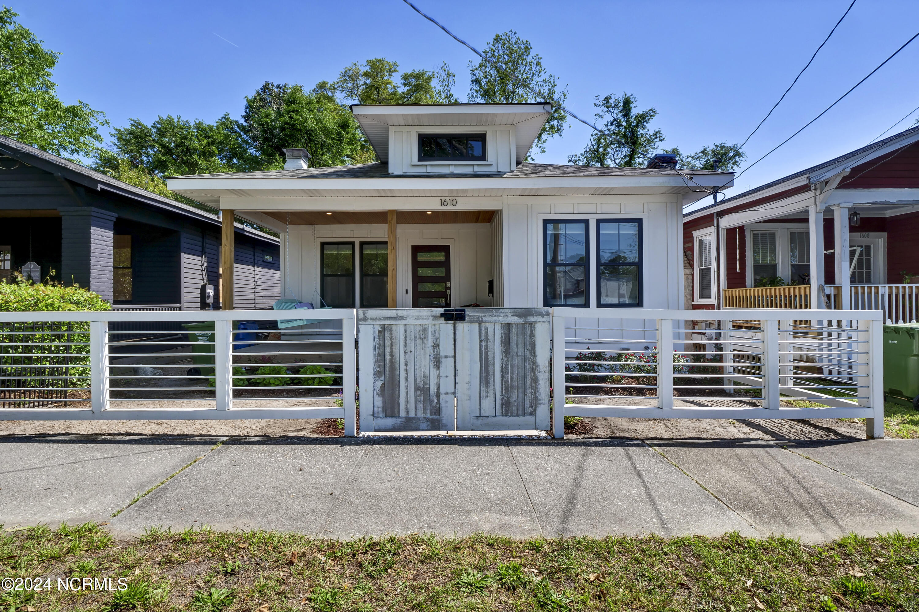 1610 Dock Street