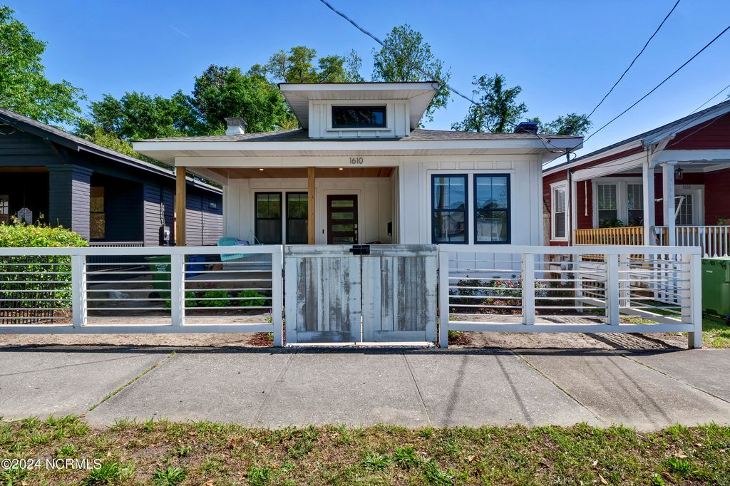Photo of 1610 Dock Street, Wilmington, NC 28401 (MLS # 100575793)